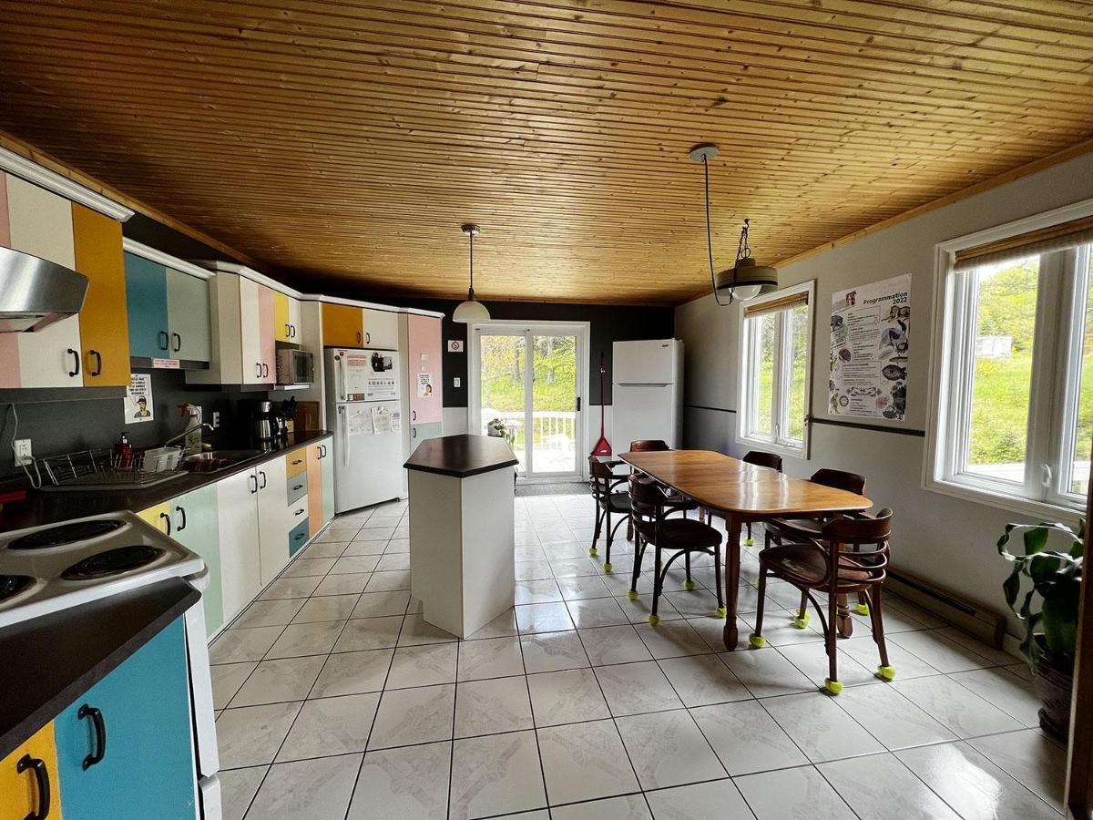 Chill Shack - Auberge Jeunesse Sainte Anne-des-Chênes 外观 照片